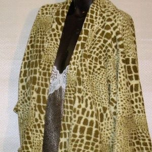 #248 Green Scale Fuzzy Shortline Robe